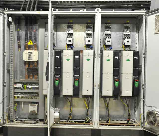 Intégration supervision, automatismes, BT/HTA et injection réseau pour centrale hydroélectrique 